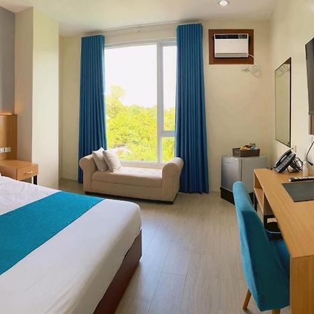 Jrp Vanyard Resort Hotel Kalibo Bagian luar foto